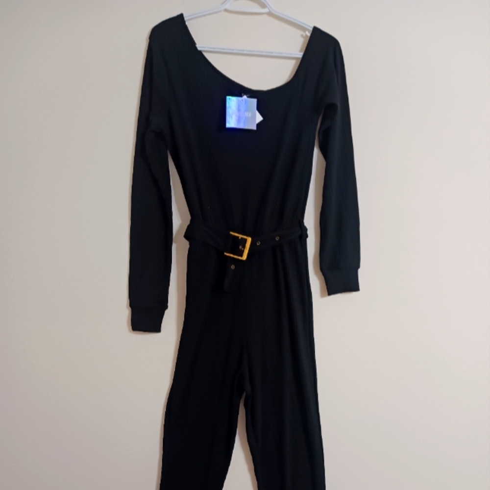 Missguided Off the shoulder Beltef Jumpsuit.